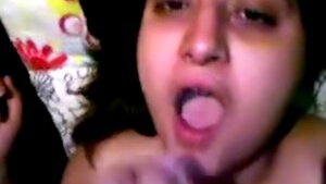 Chubby Indian GF gets jizzed in her mouth 