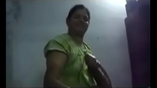 South Indian aunty Juicy hand job 