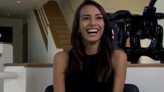 Teen pornstar Janice Griffith gets pussy licked 